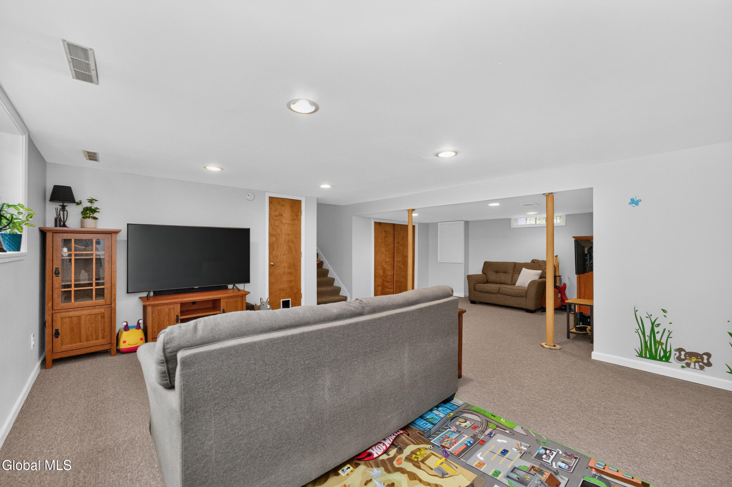 1042 Manas Drive