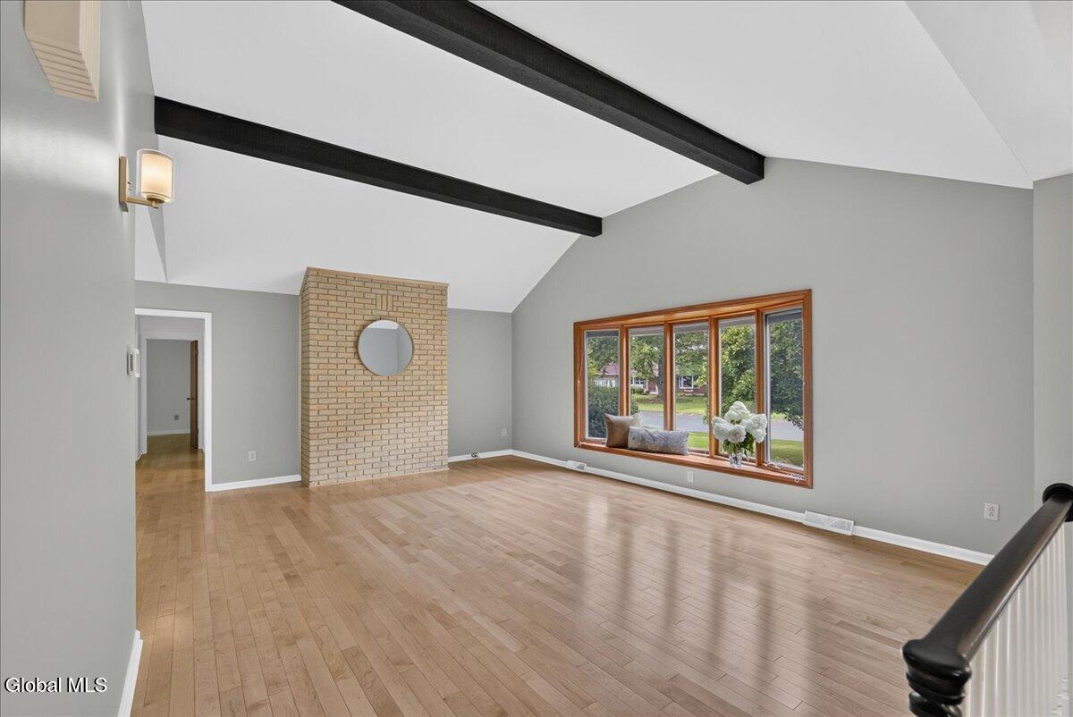 11 Laurel Drive