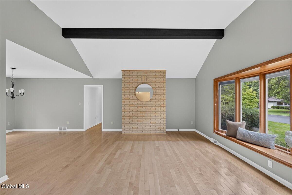 11 Laurel Drive