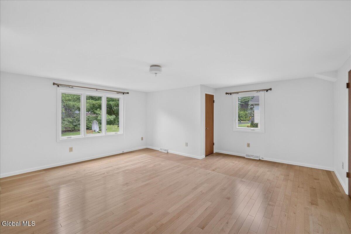 11 Laurel Drive