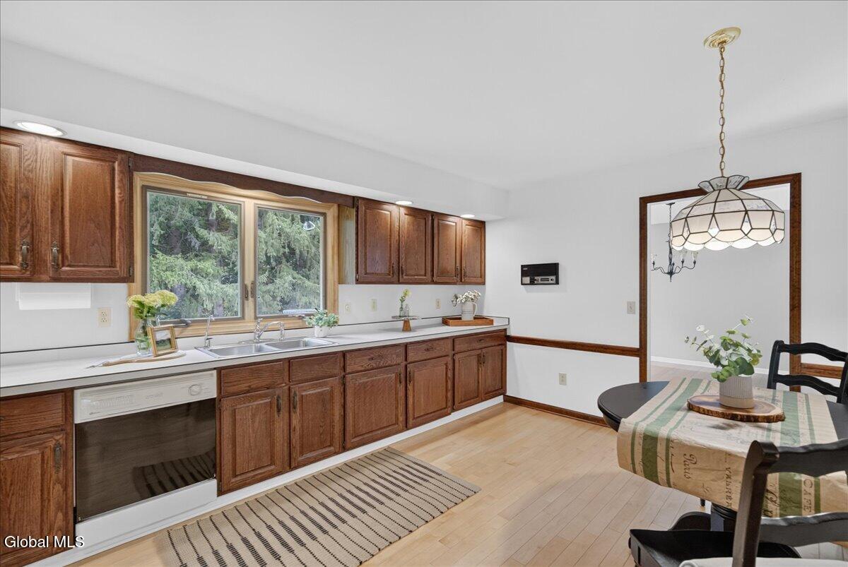 11 Laurel Drive