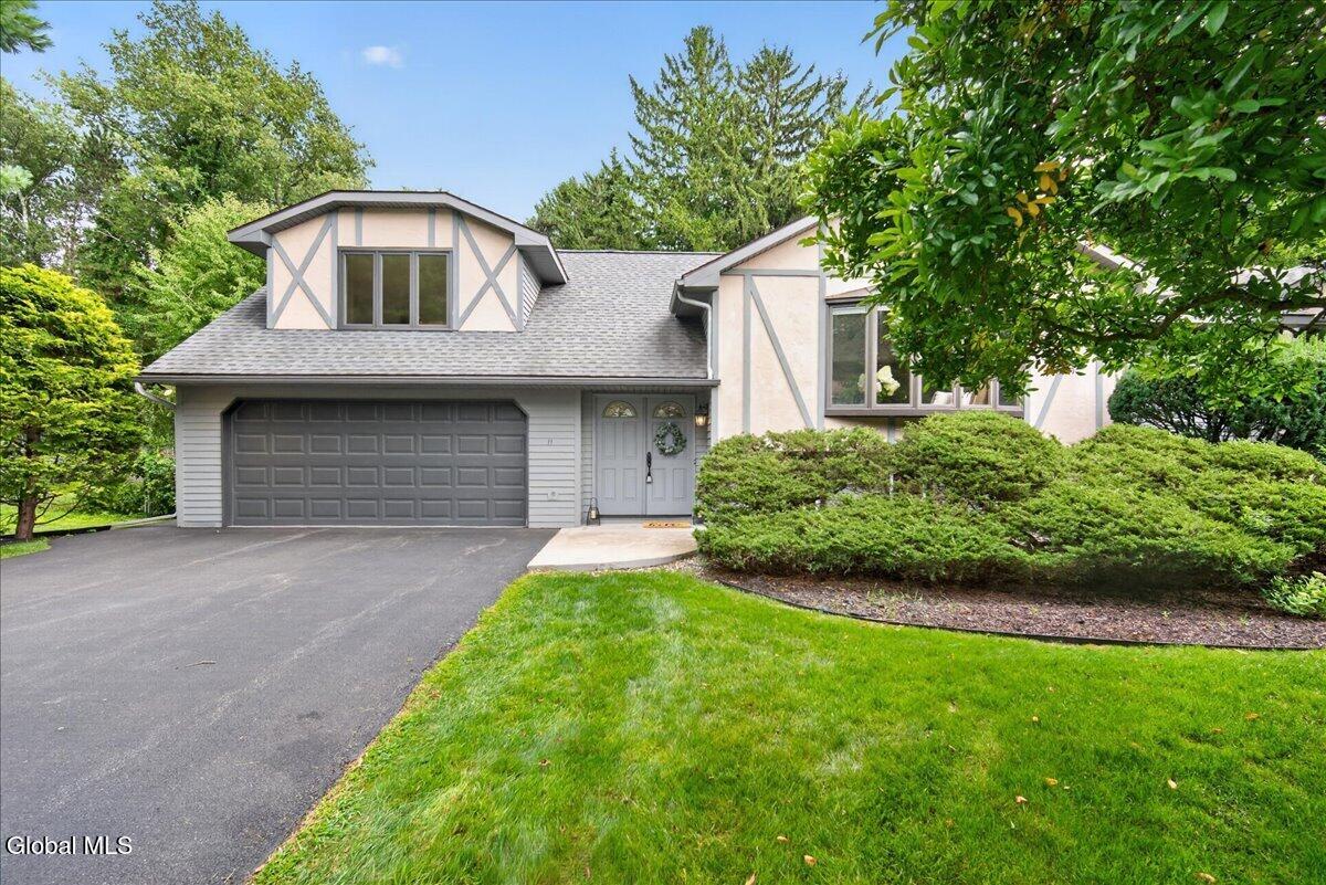 11 Laurel Drive