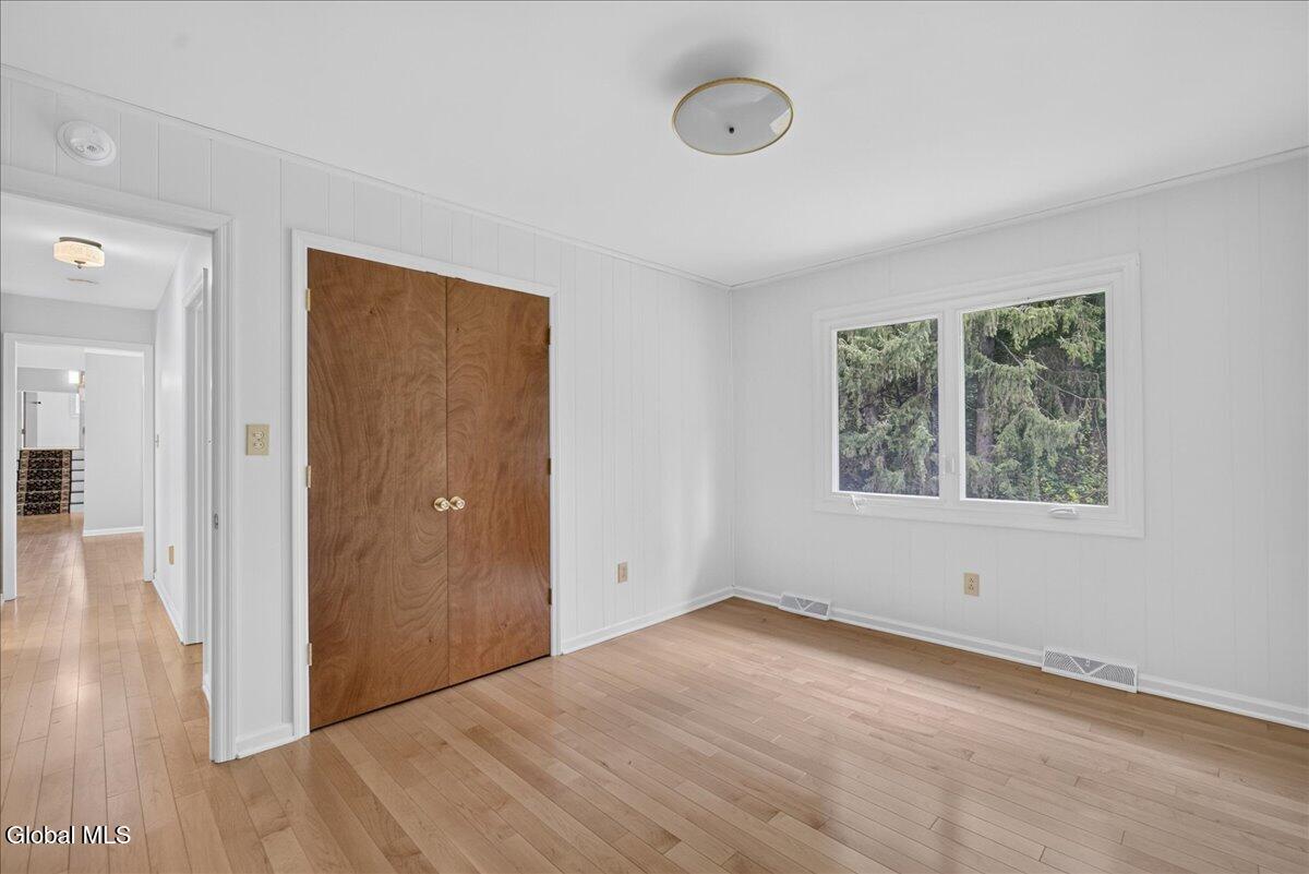 11 Laurel Drive