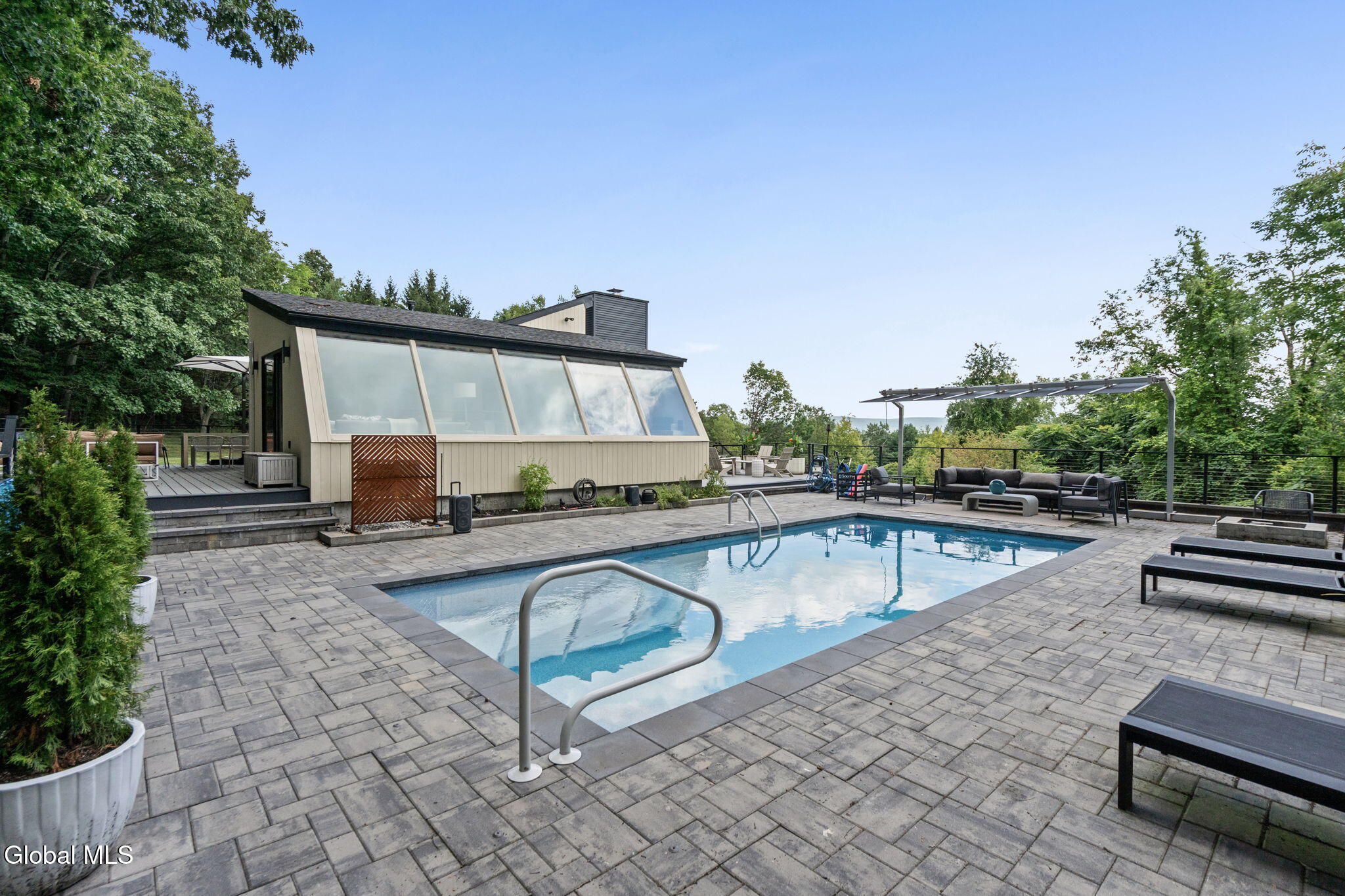 109 Wilrose Lane