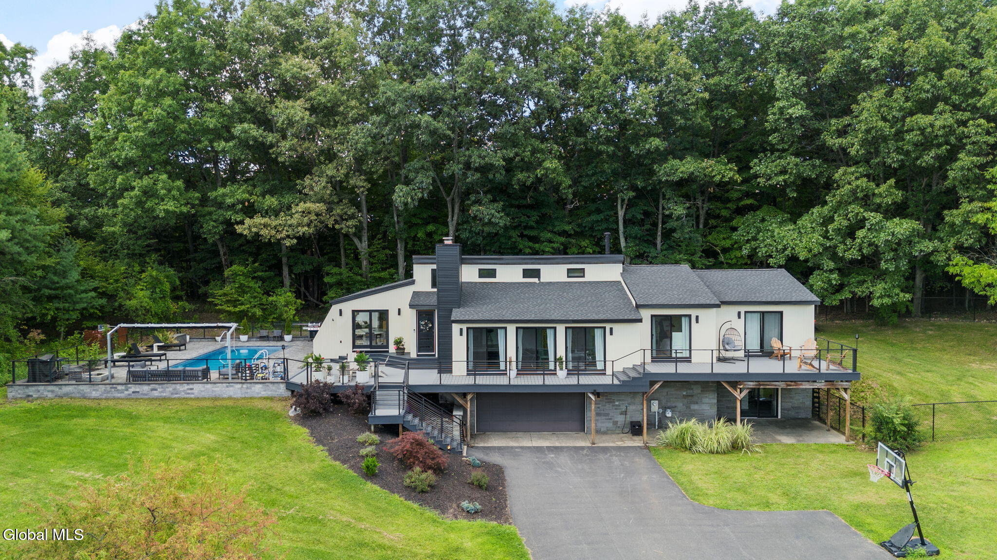 109 Wilrose Lane