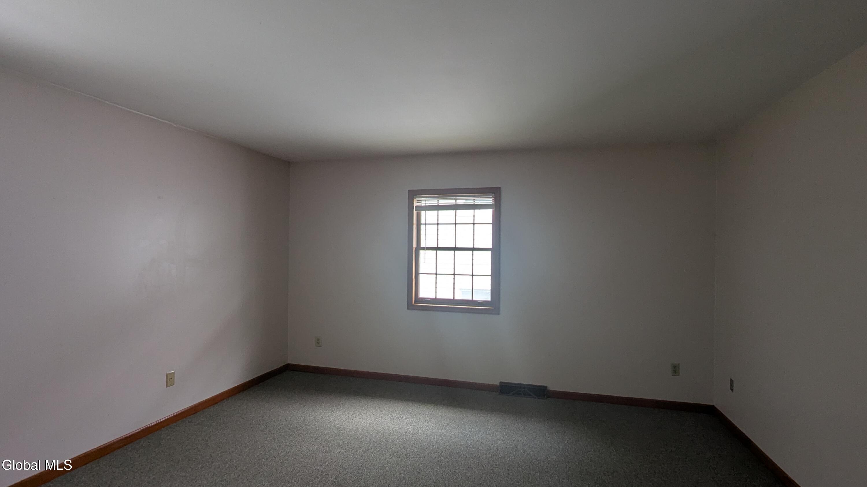 821 Salina Street, 823