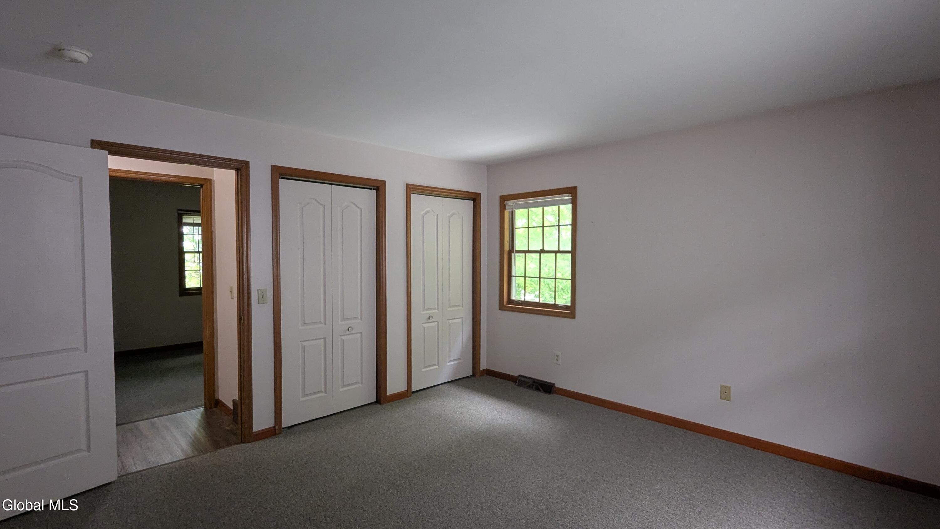 821 Salina Street, 823