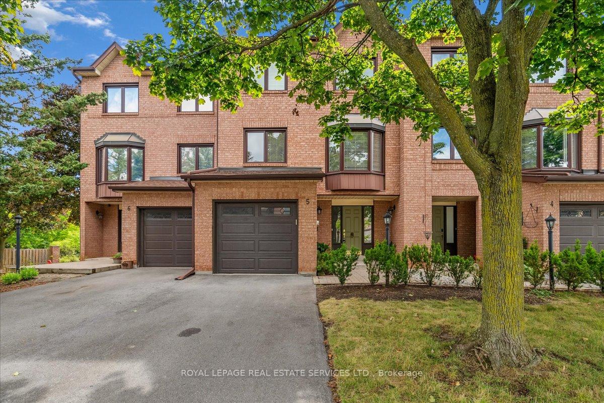 1100 Queens Avenue 5