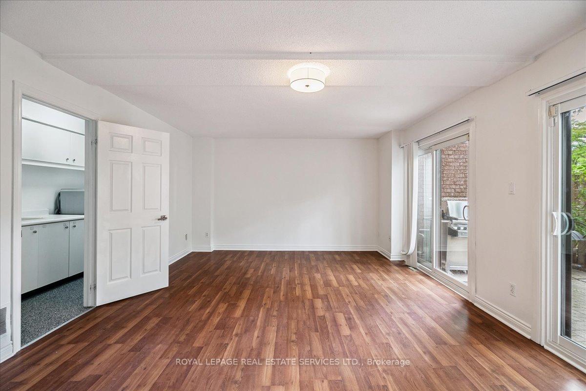 1100 Queens Avenue 5