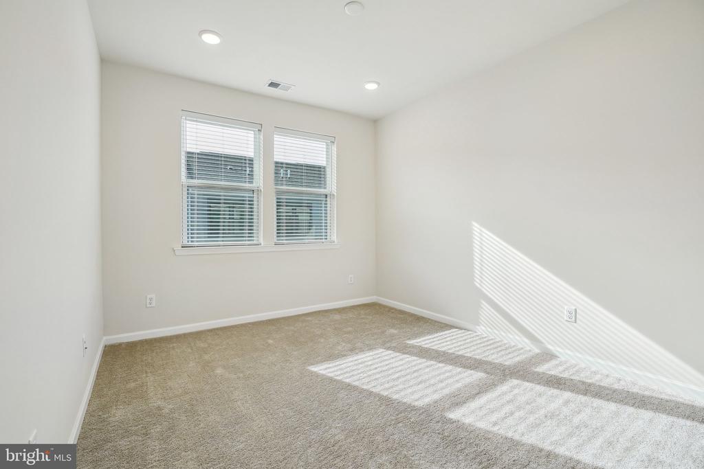 612 PARKER BLVD.