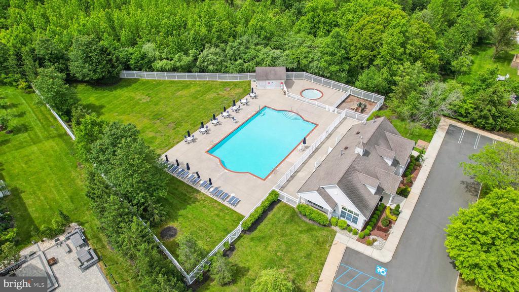 3 WEDGEWOOD COURT