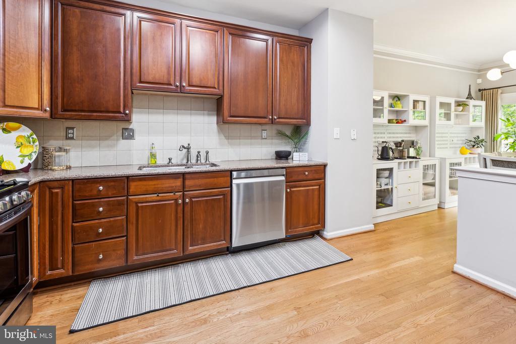 3 WEDGEWOOD COURT