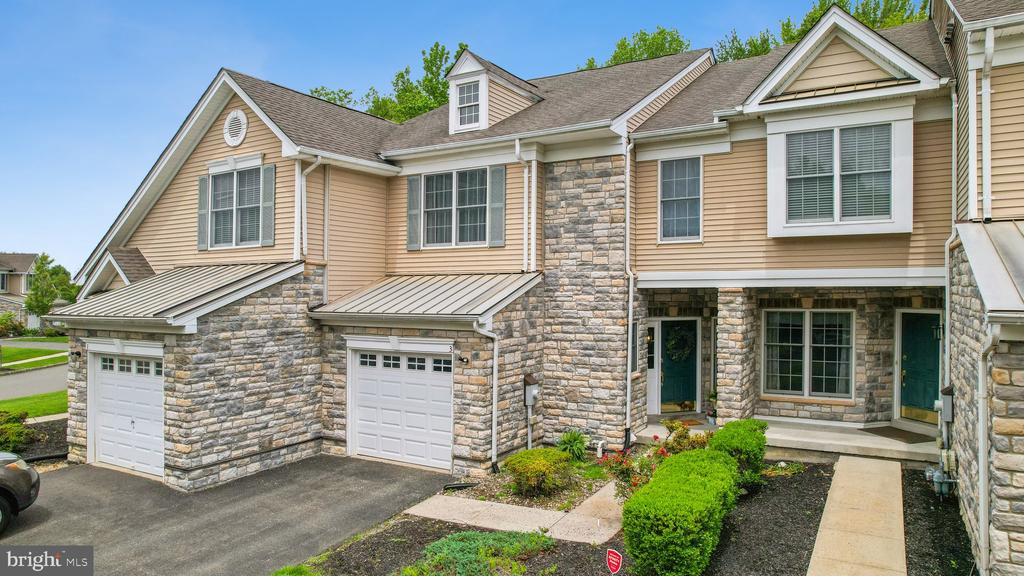 3 WEDGEWOOD COURT