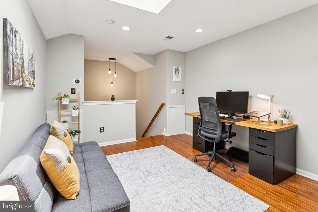 3 WEDGEWOOD COURT