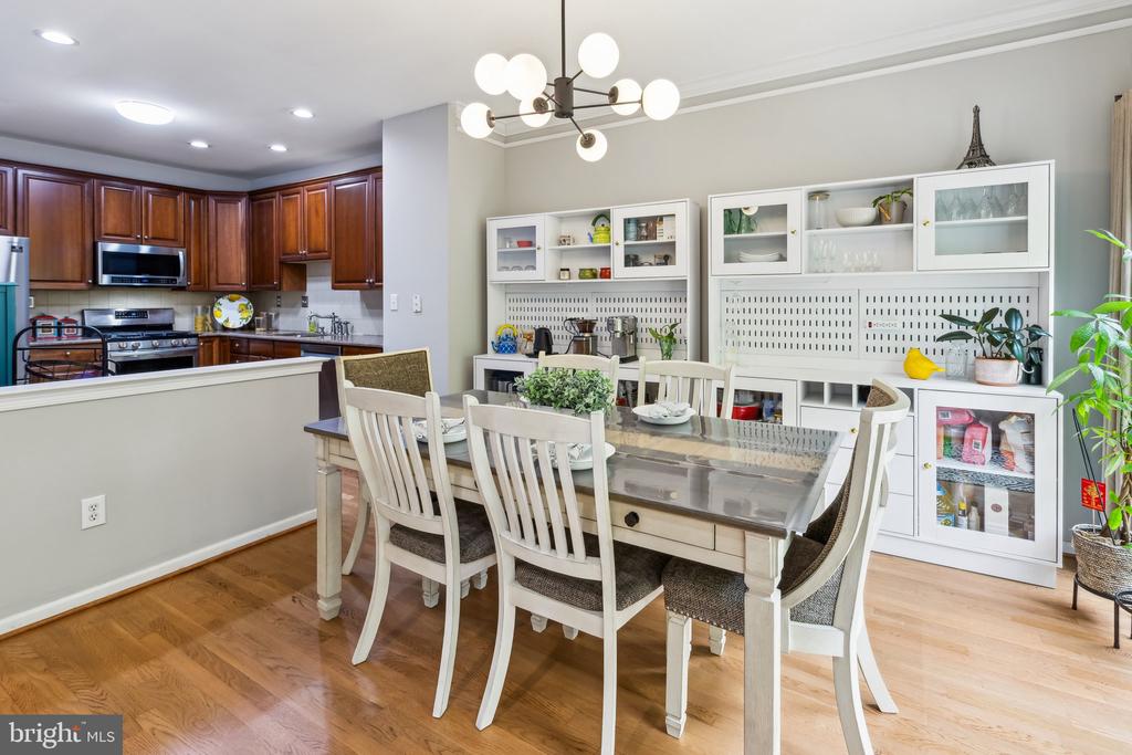 3 WEDGEWOOD COURT