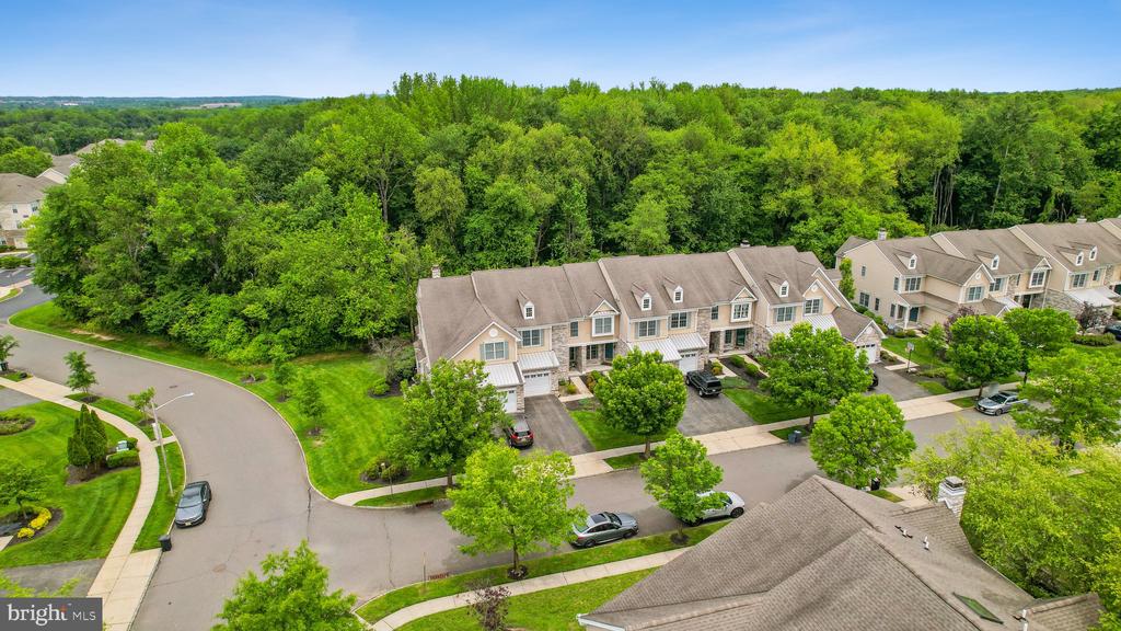 3 WEDGEWOOD COURT