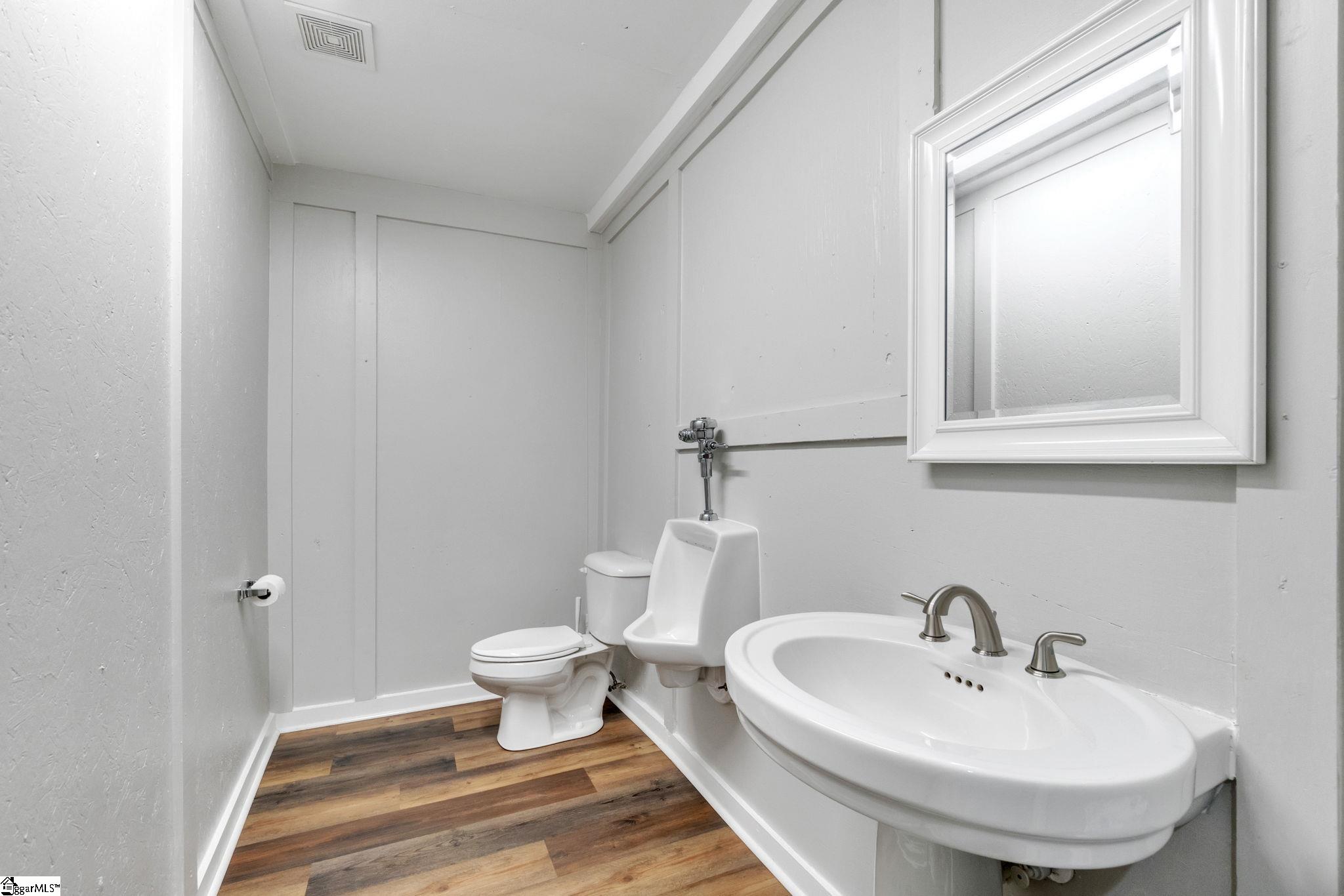 416 Rolling Hills Circle