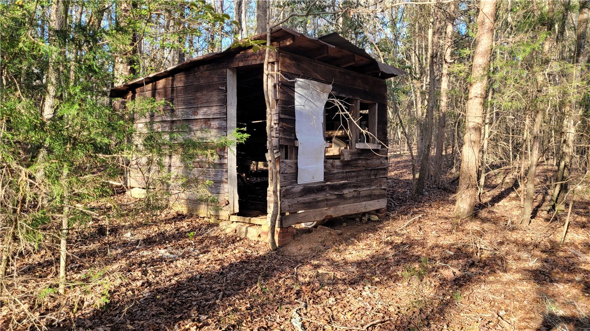 1096 Lake Secession Road