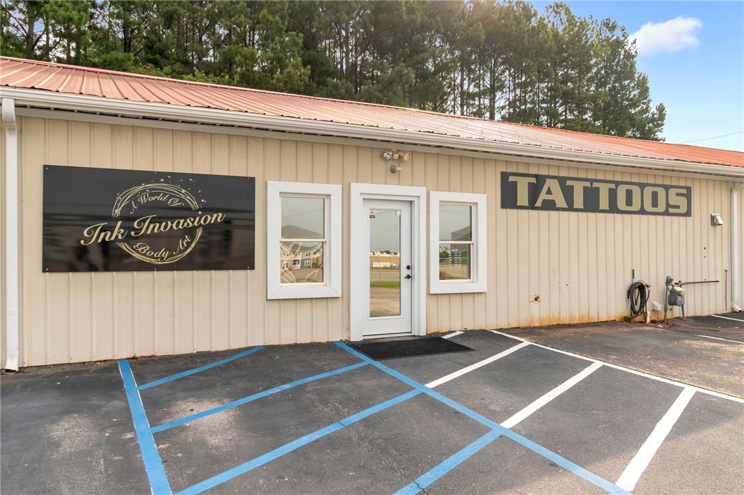 416 Rolling Hills Circle