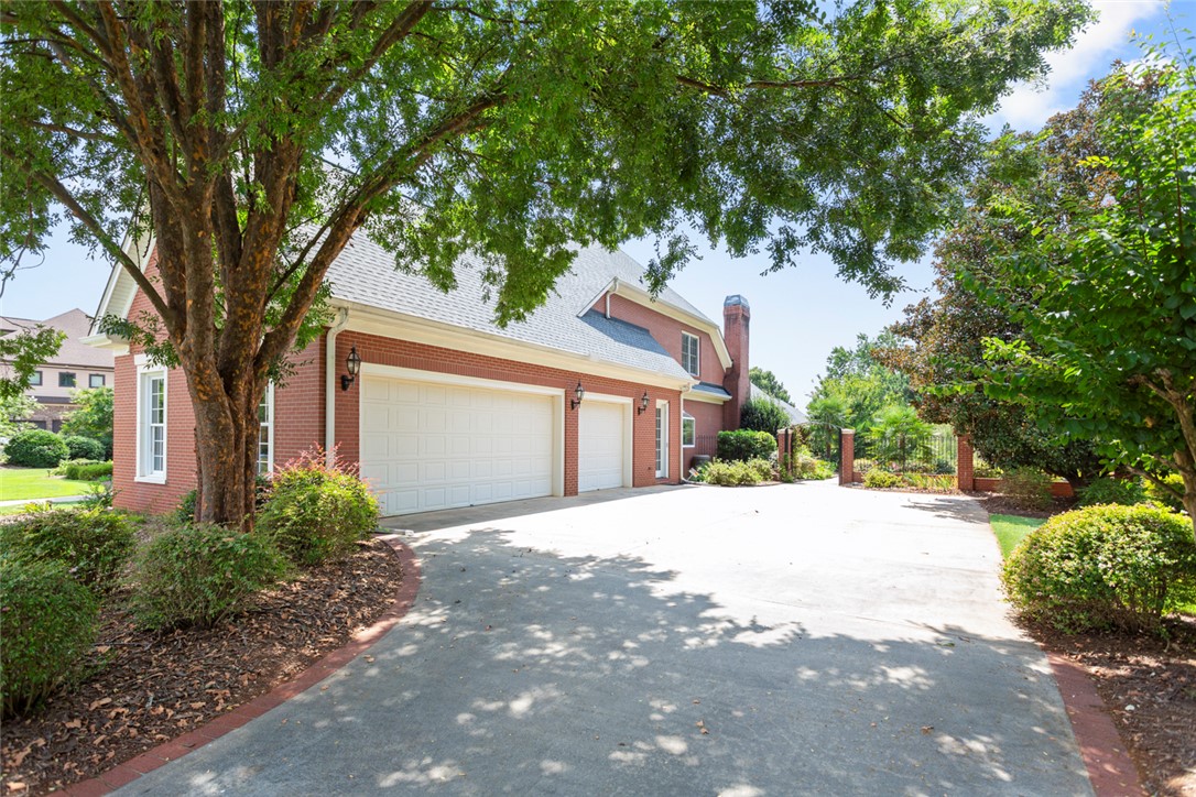 103 Bent Willow Way