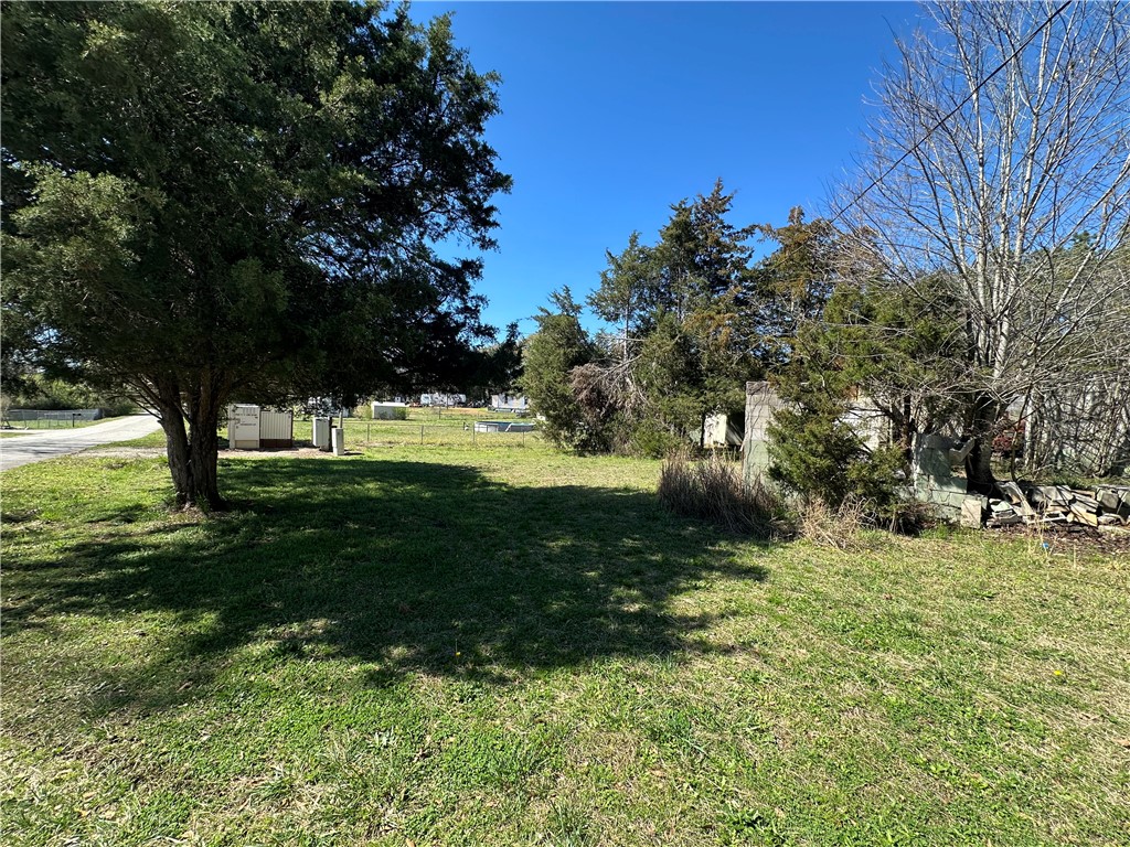 2534 Broadway Lake Road