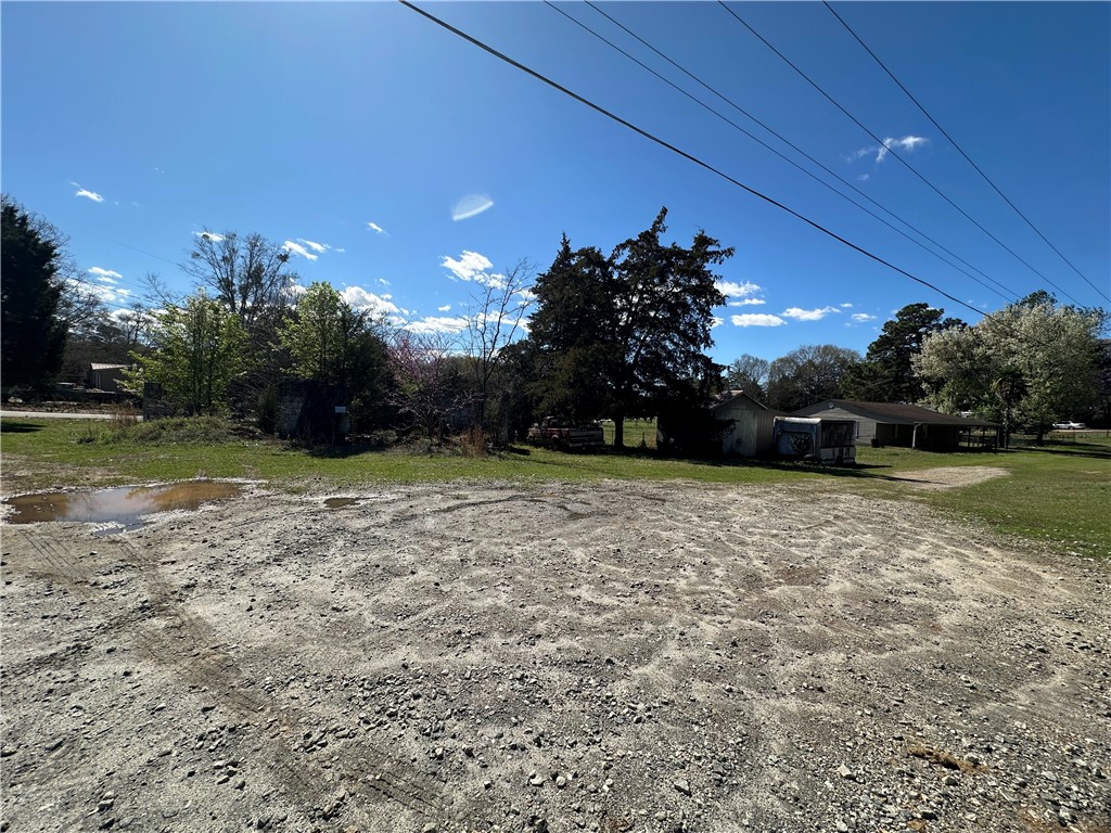 2534 Broadway Lake Road