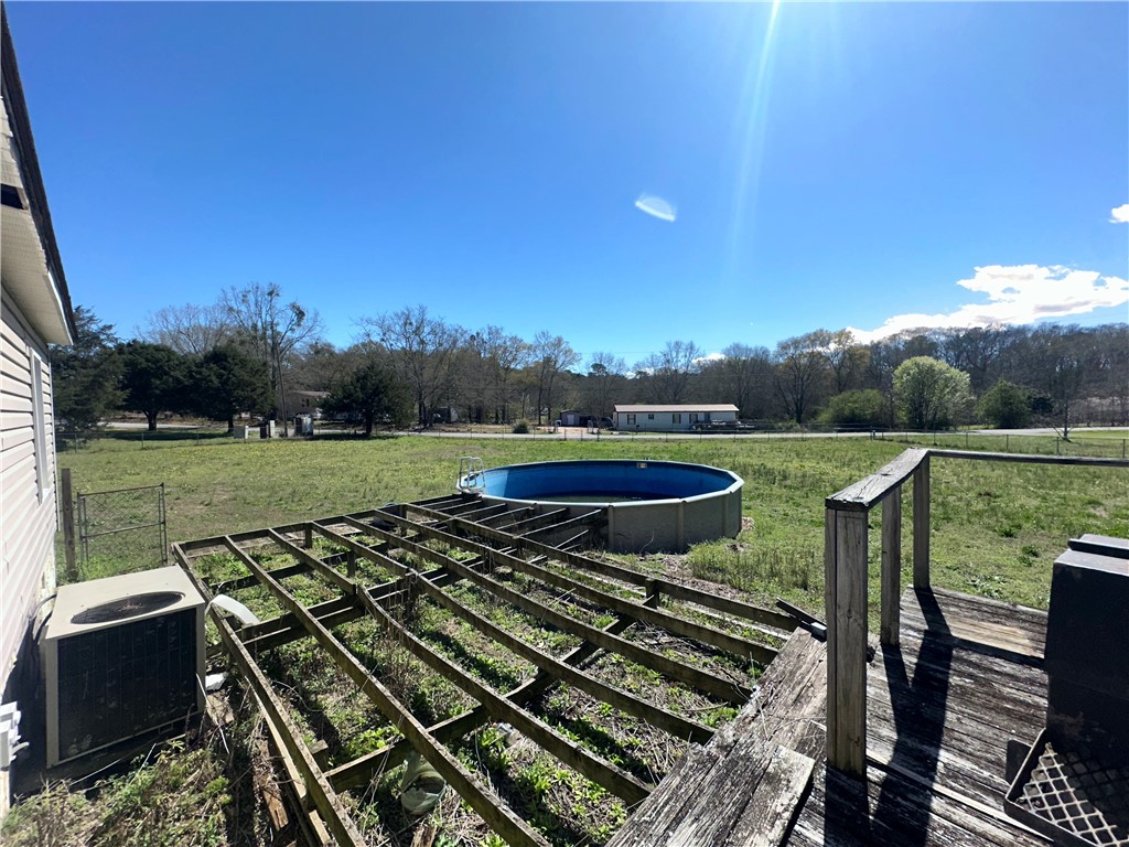 2534 Broadway Lake Road