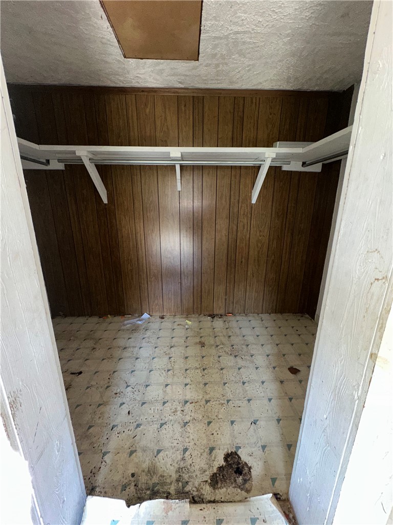 2534 Broadway Lake Road