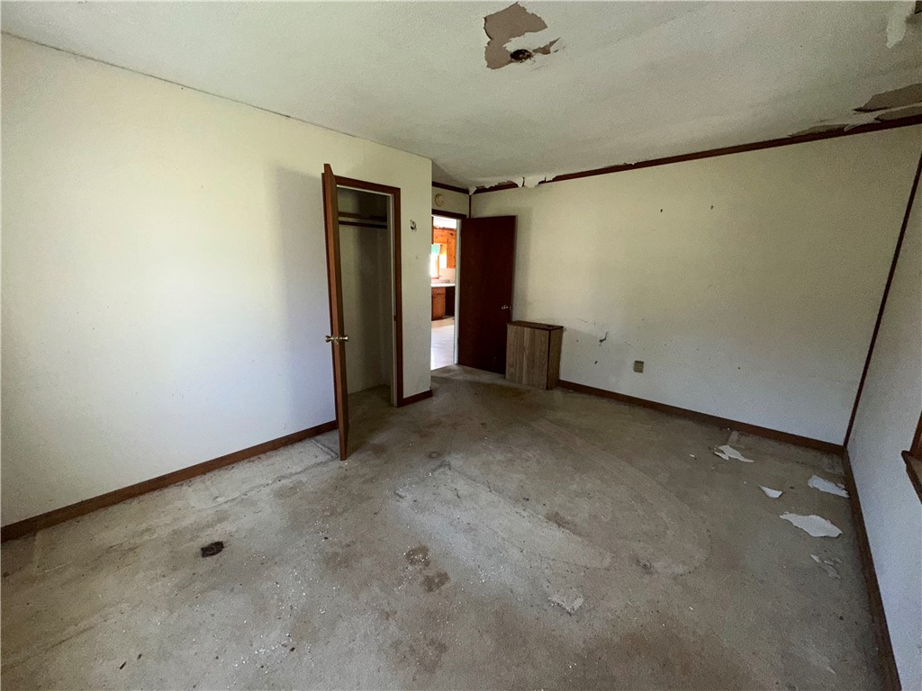 2534 Broadway Lake Road