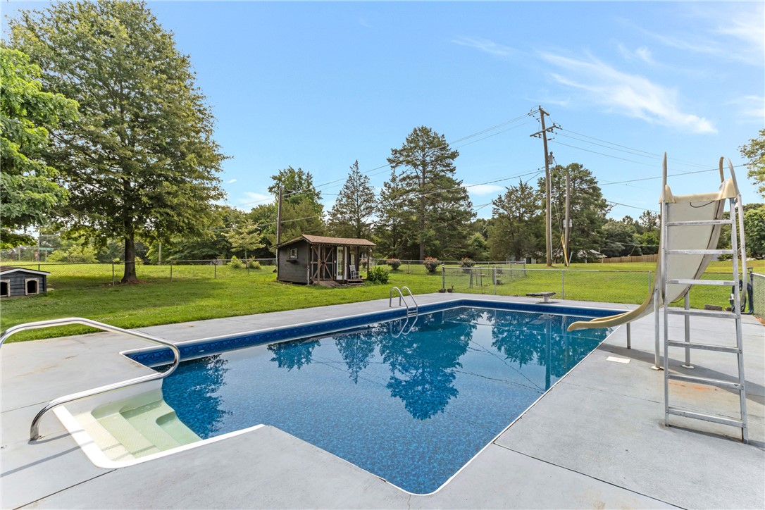 234 Country Glen