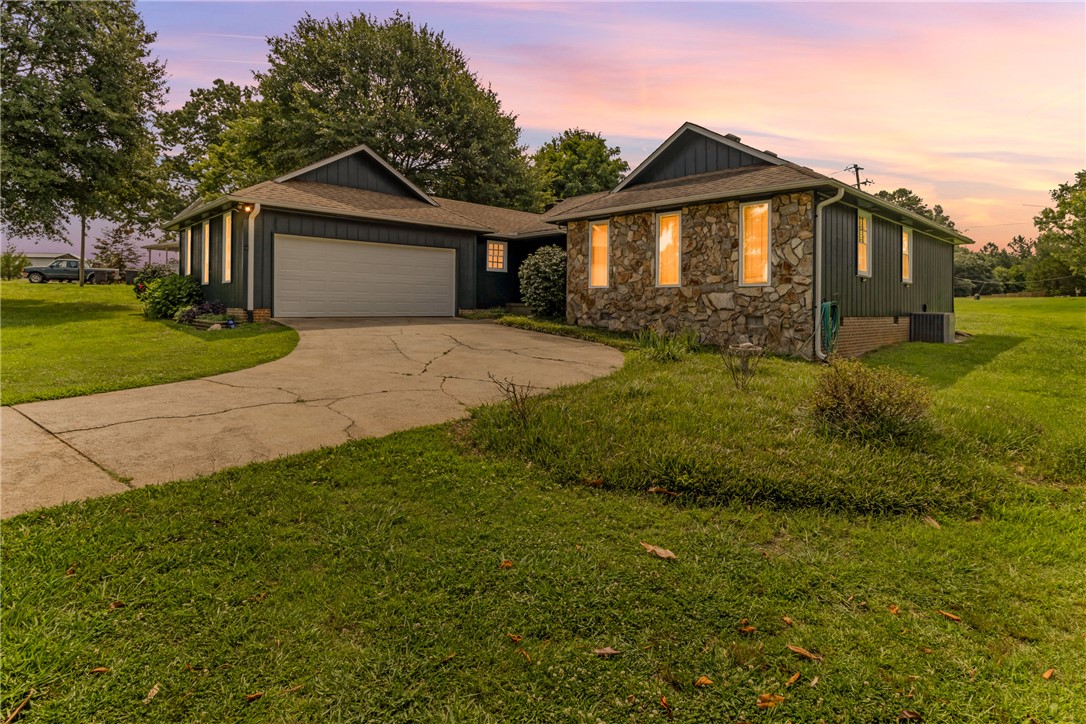 234 Country Glen