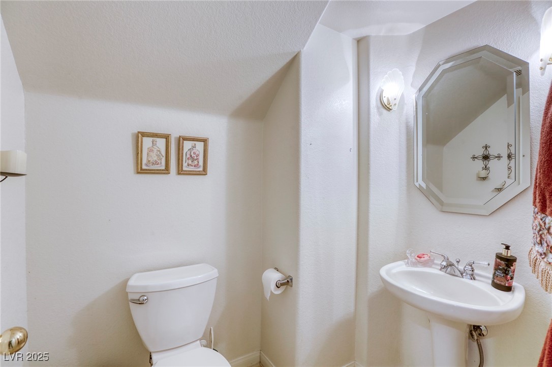 10016 Diving Duck Avenue