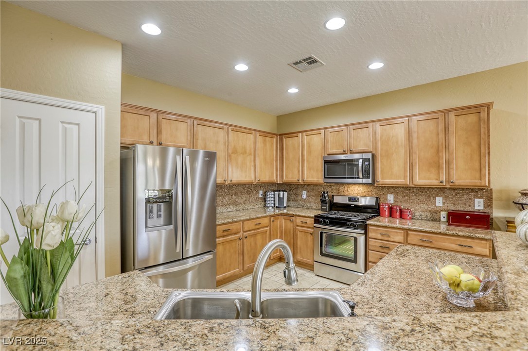 7828 Homing Pigeon Street