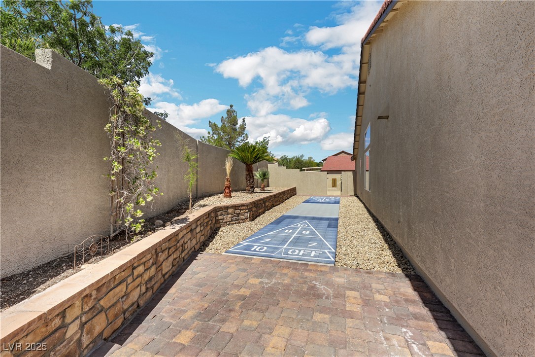 7379 Majestic Bluff Place