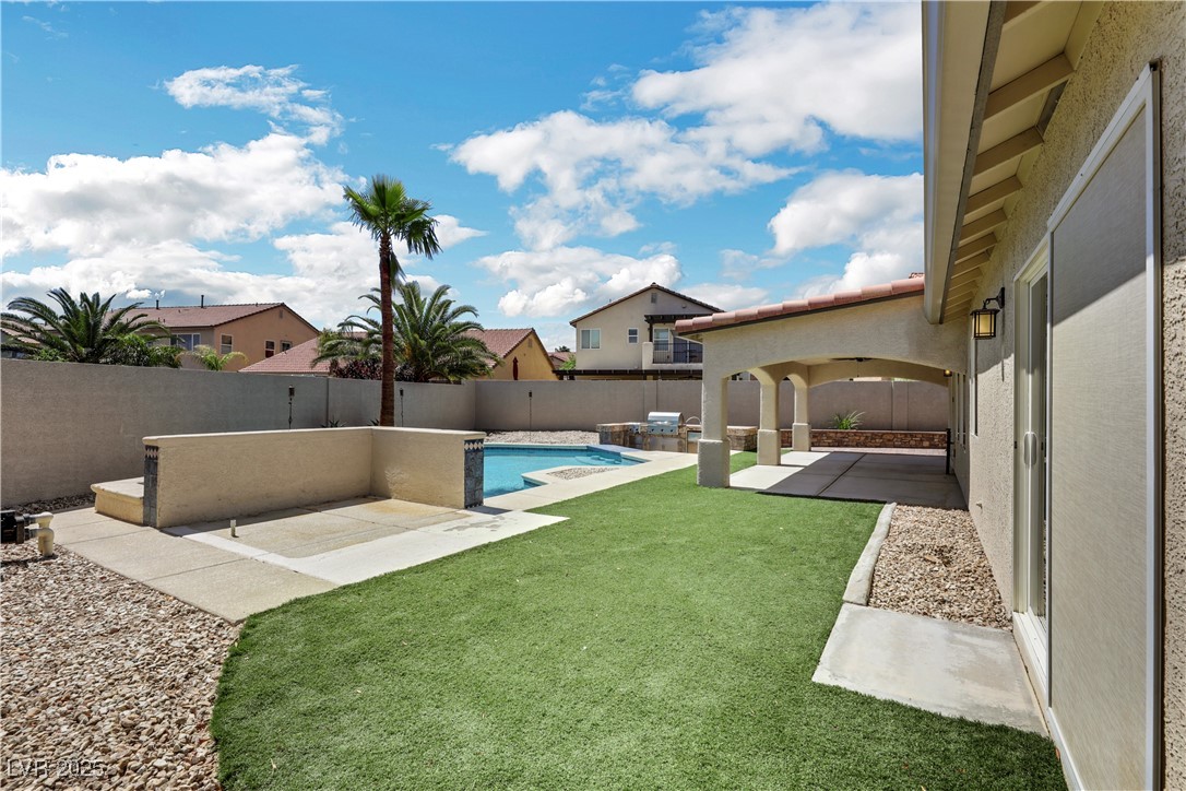 7379 Majestic Bluff Place