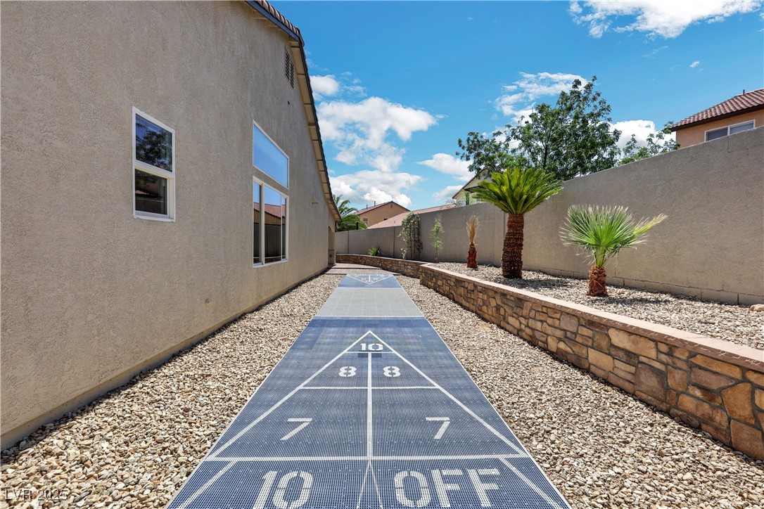 7379 Majestic Bluff Place