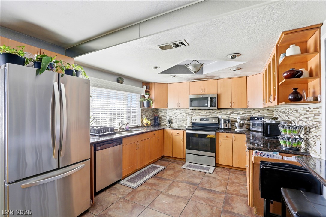600 Langtry Drive