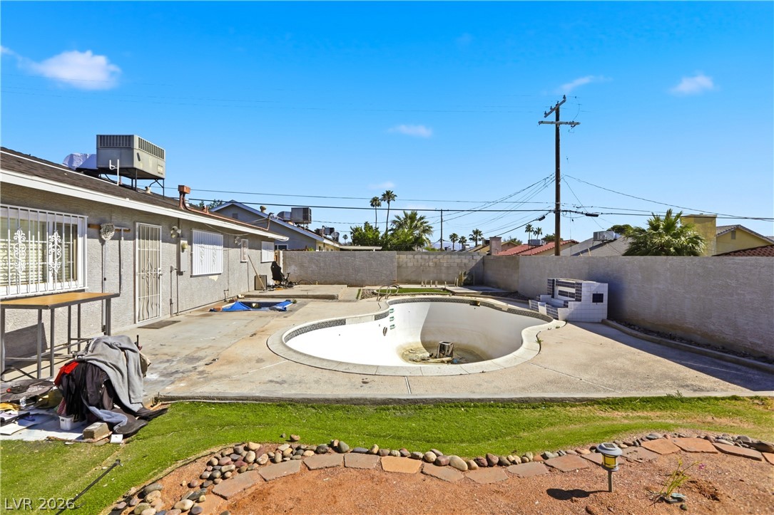 600 Langtry Drive
