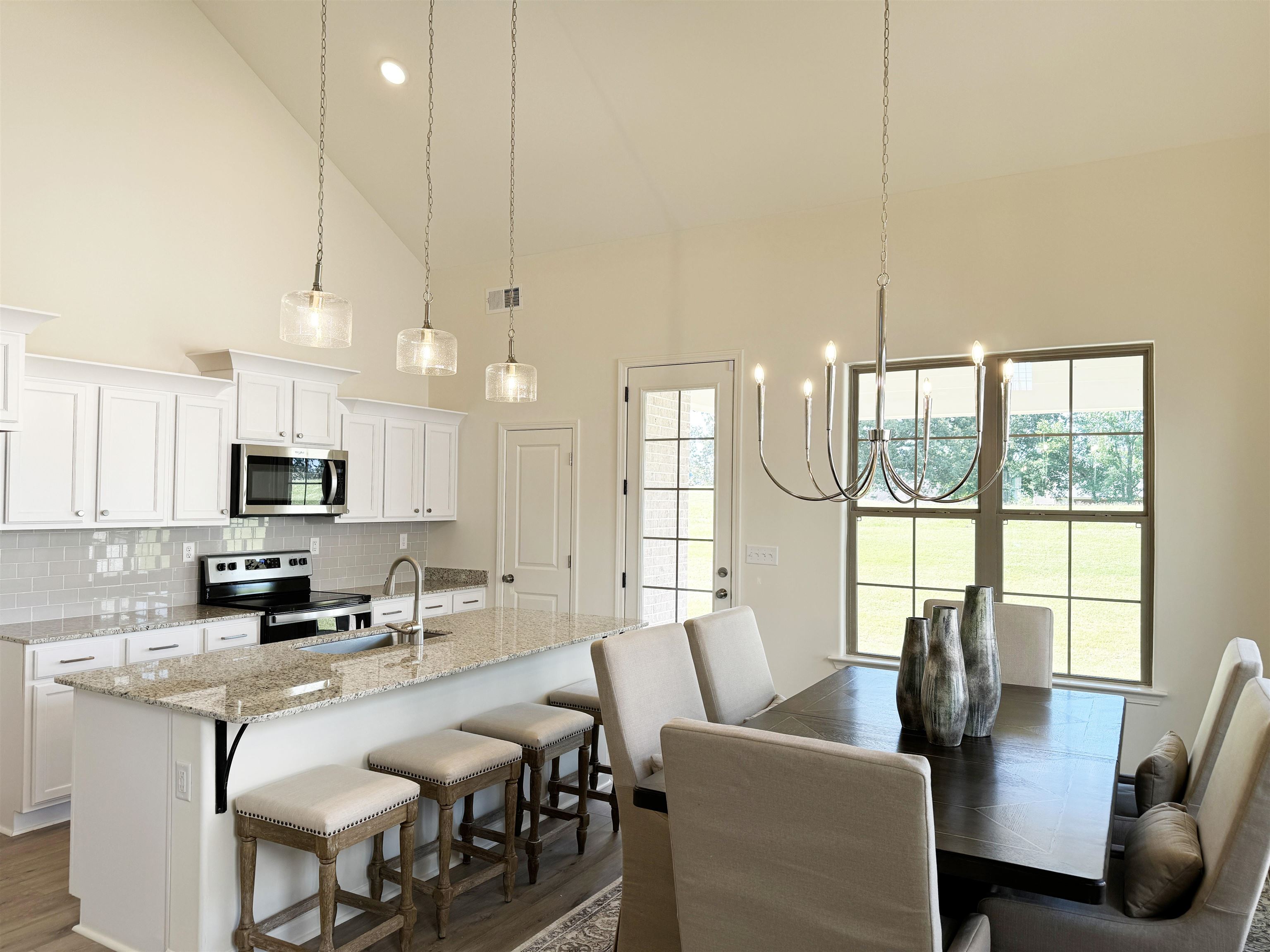 80 DORAL LOOP