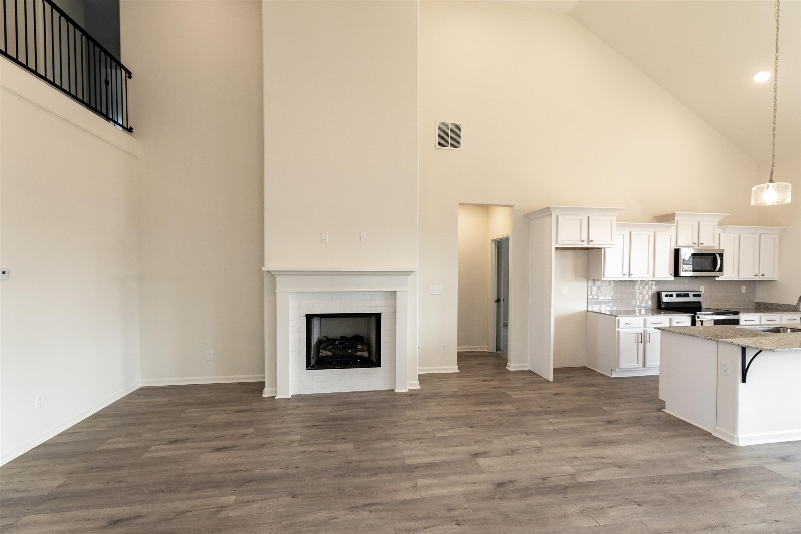 80 DORAL LOOP