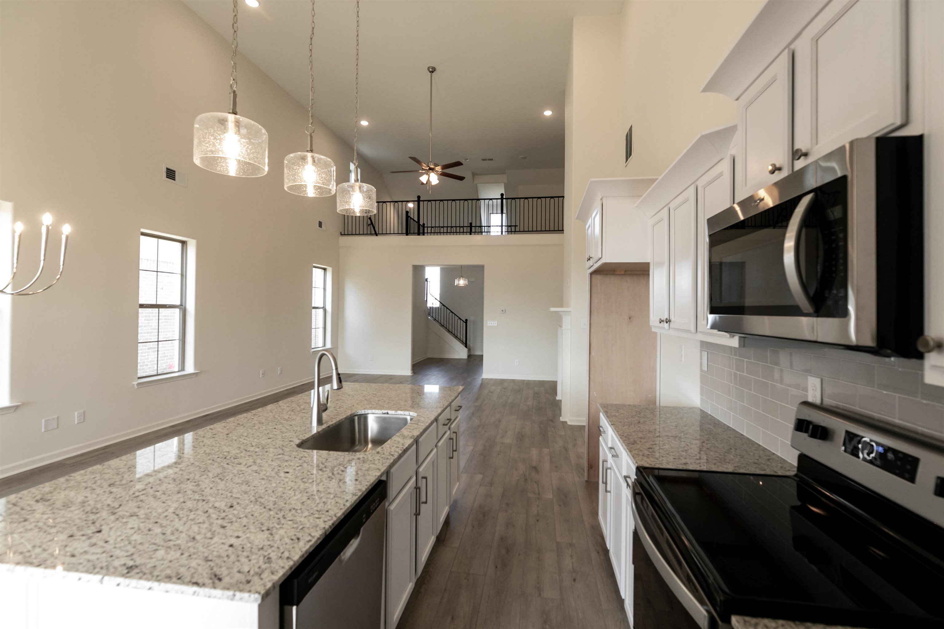 80 DORAL LOOP