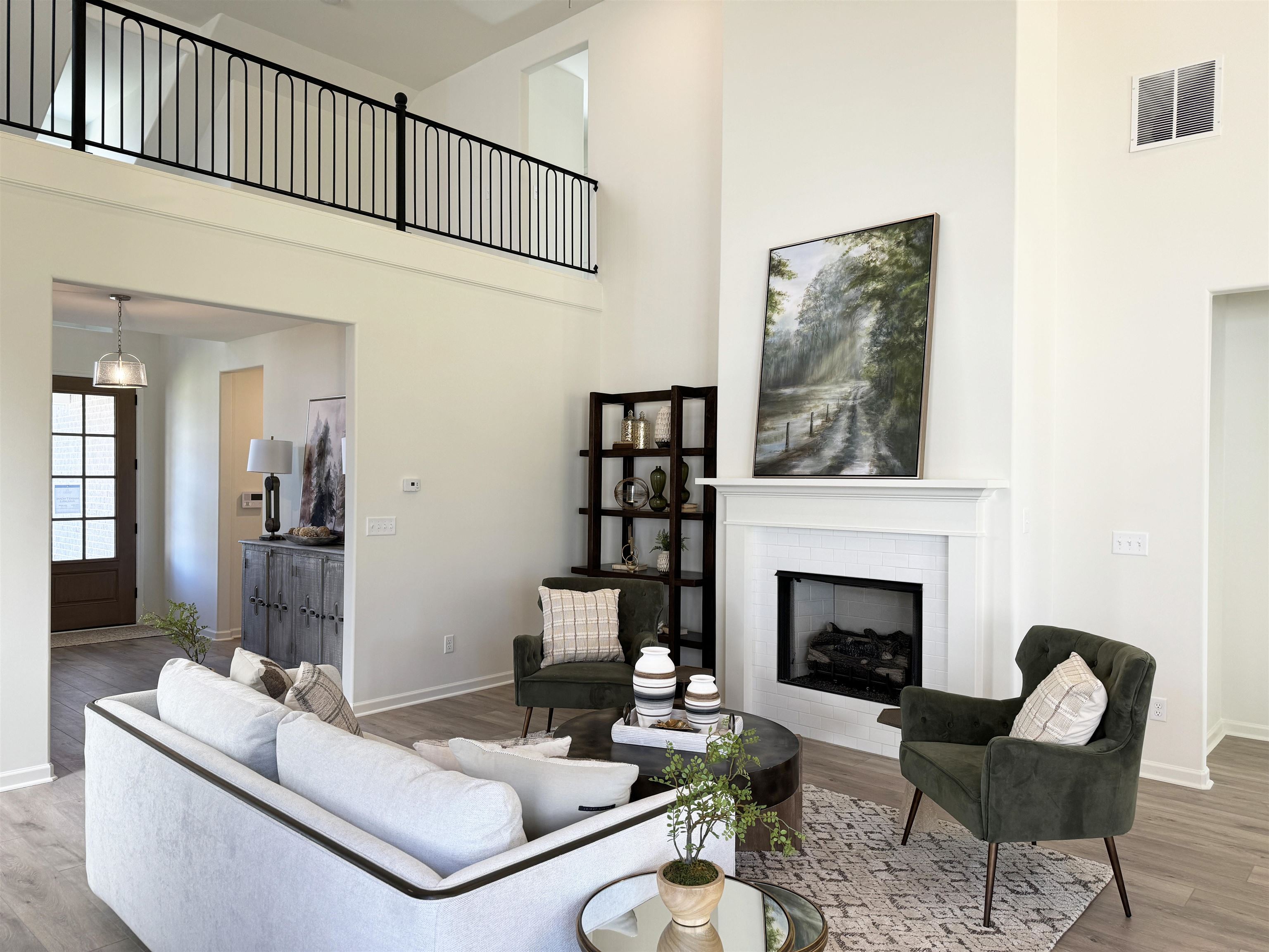 80 DORAL LOOP
