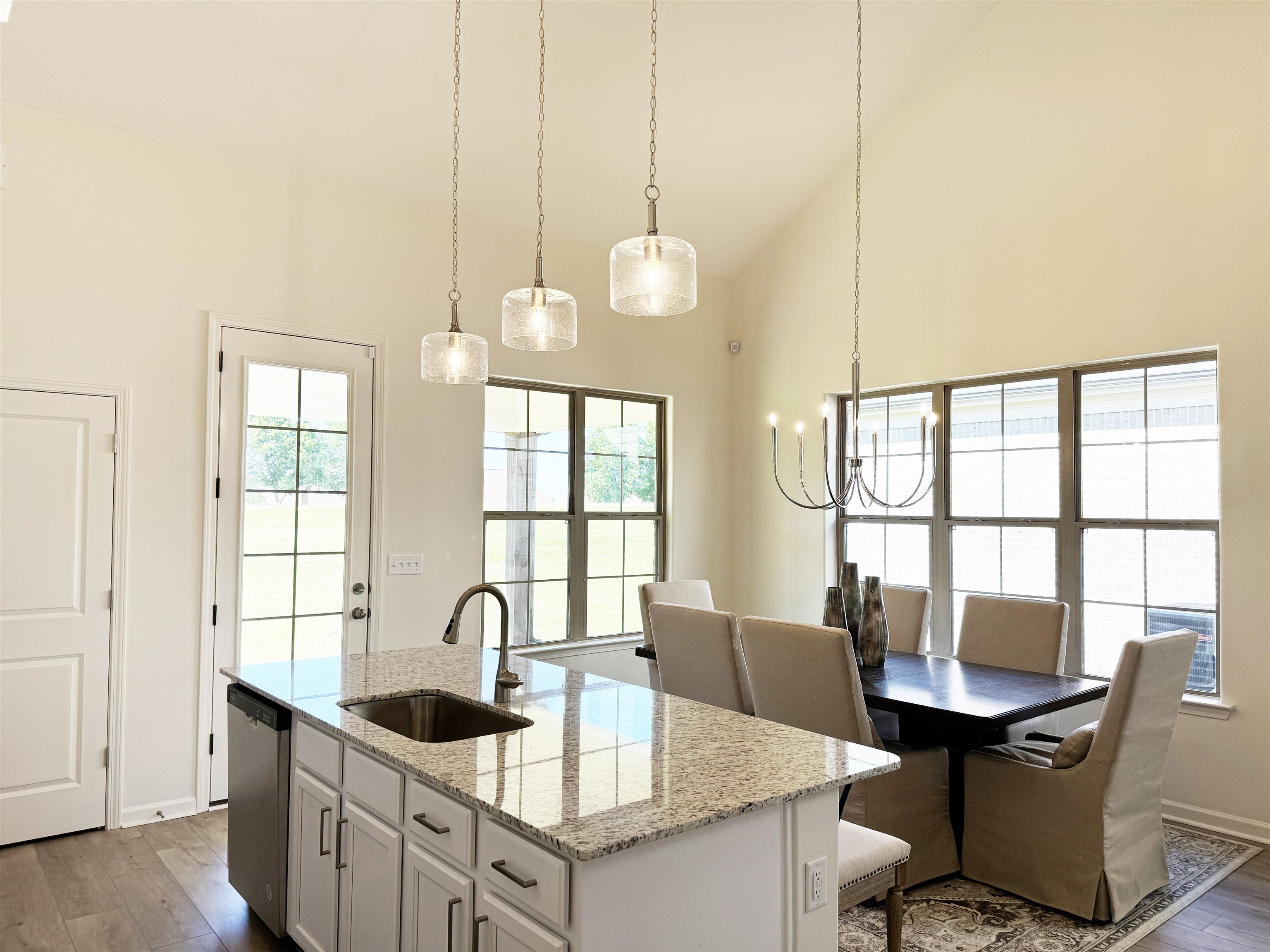 80 DORAL LOOP