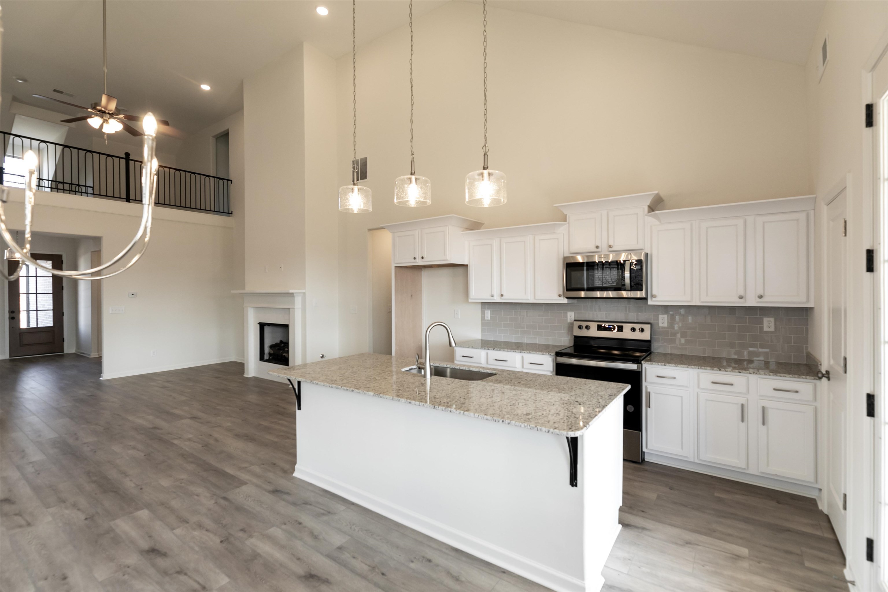 80 DORAL LOOP