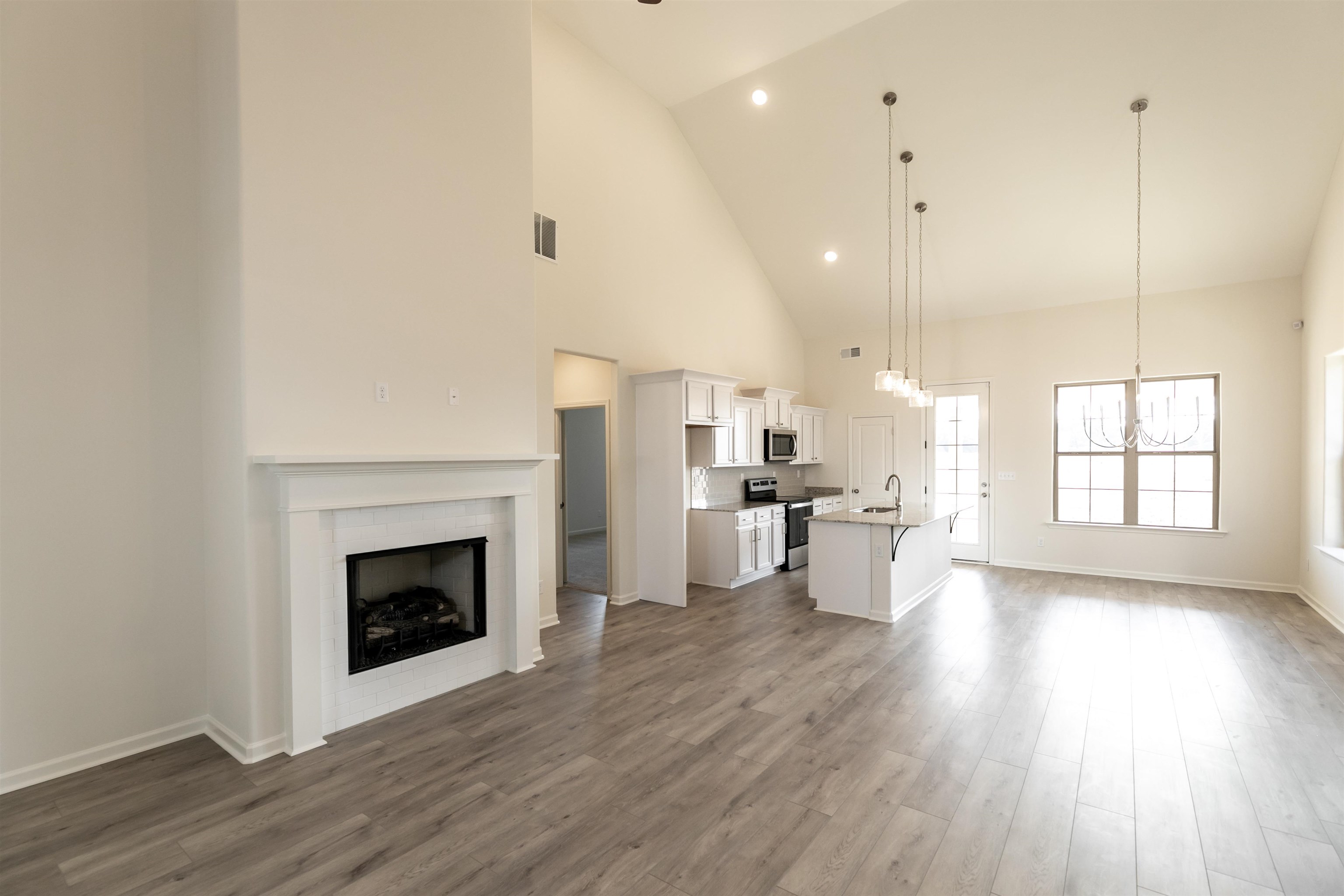 80 DORAL LOOP