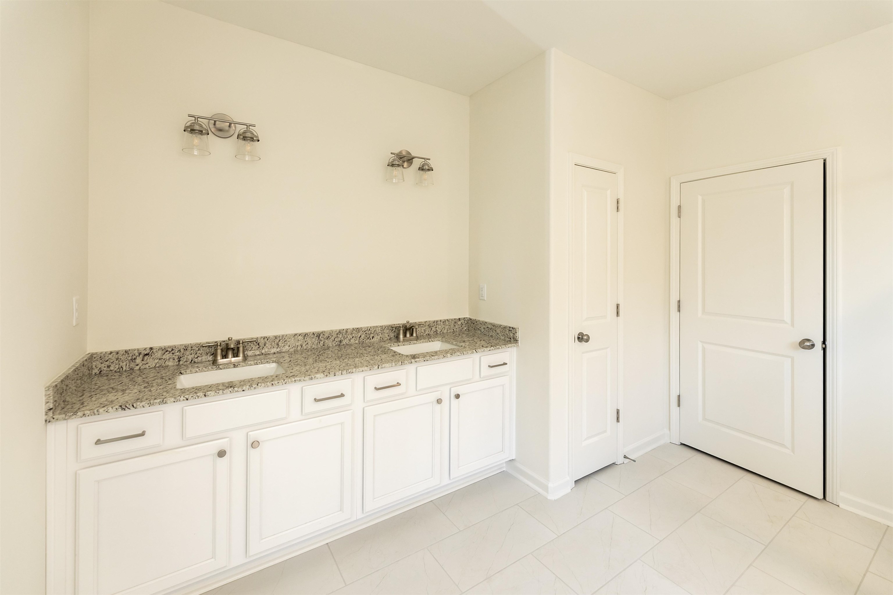 80 DORAL LOOP