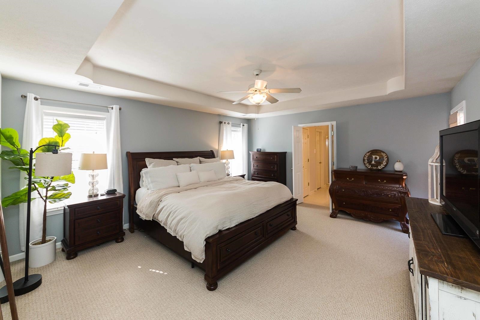 4311 STEFFAN WOODS CV