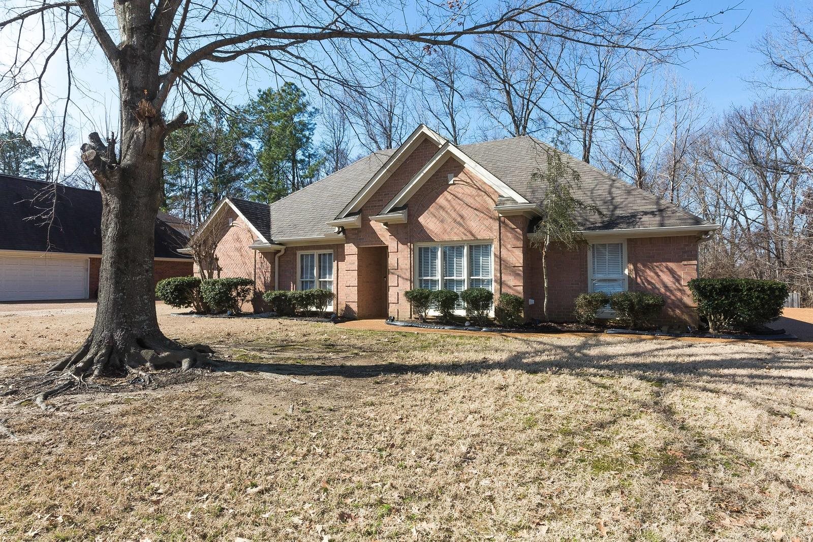 4311 STEFFAN WOODS CV