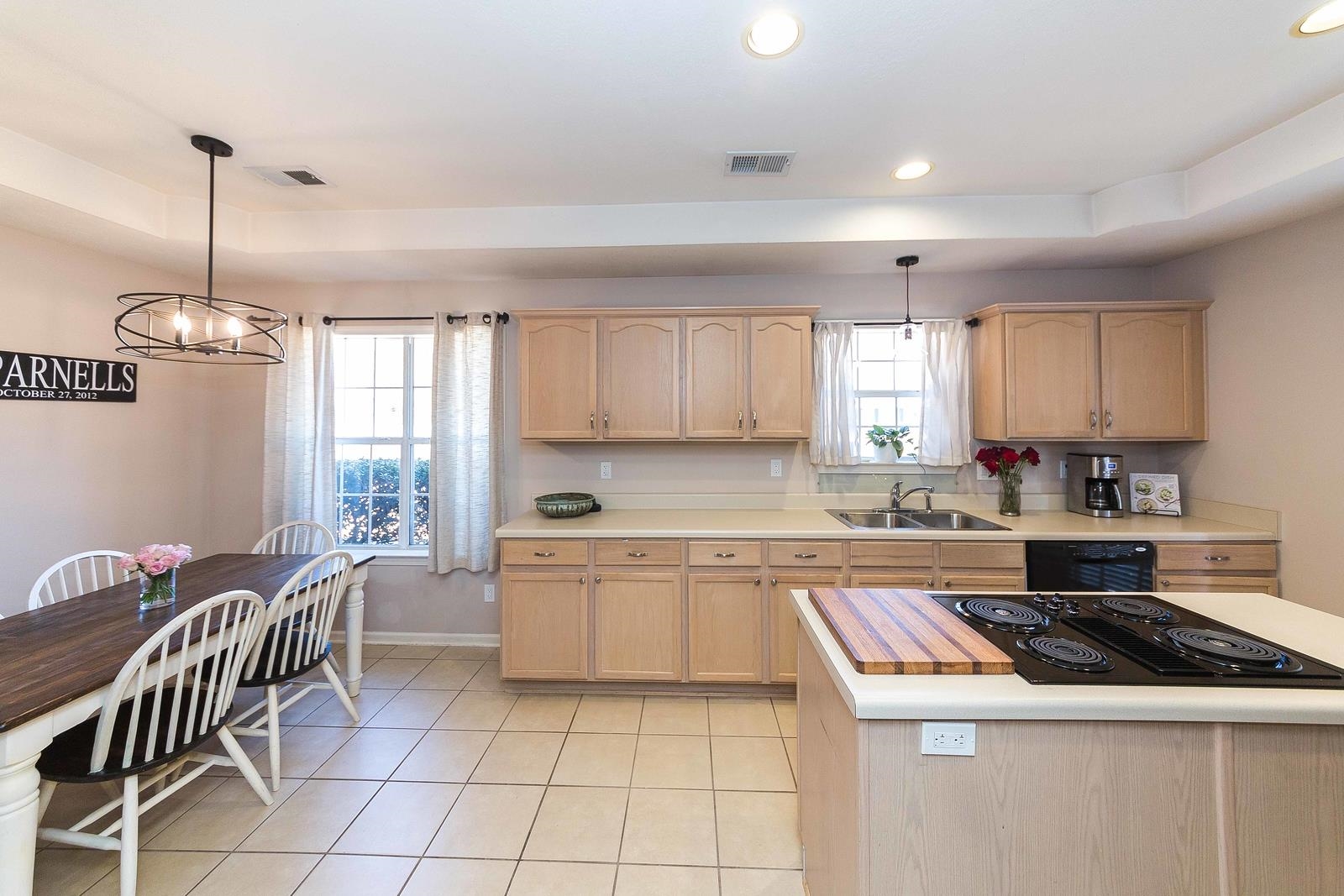 4311 STEFFAN WOODS CV