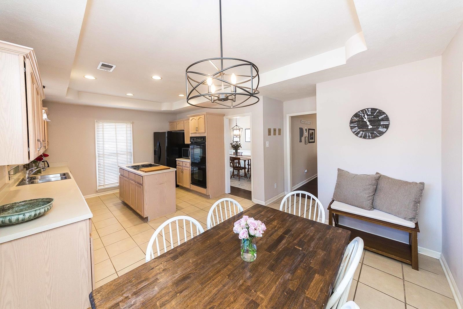 4311 STEFFAN WOODS CV